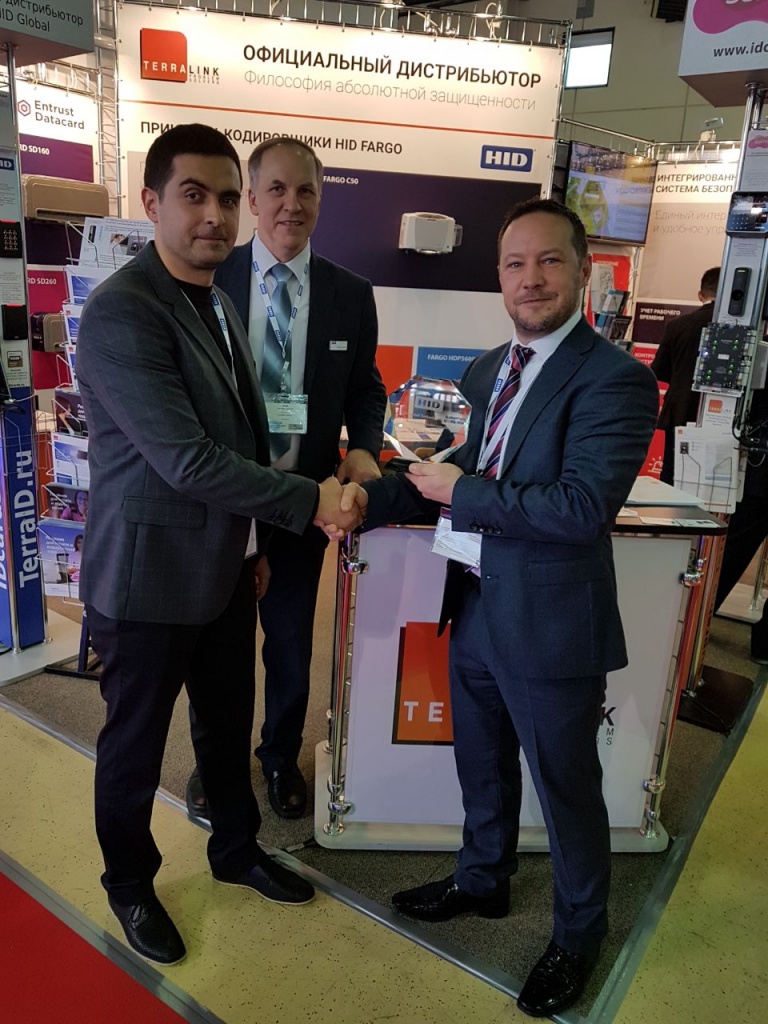 По итогам 2017 года представительство TerraLink в Казахстане, ТОО «Терралинк Технолоджис», получило почетную награду HID Global за выдающийся рост продаж. 